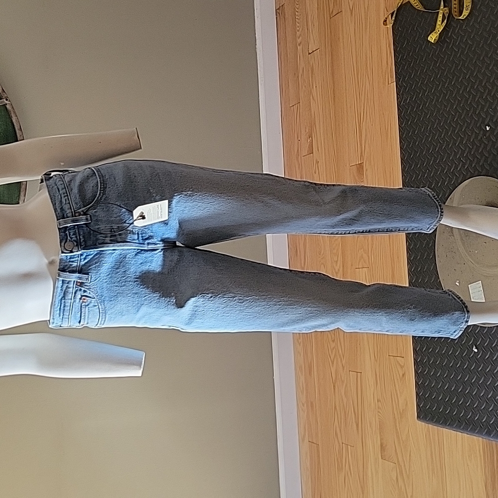 Levi's Premium Wedgie jean